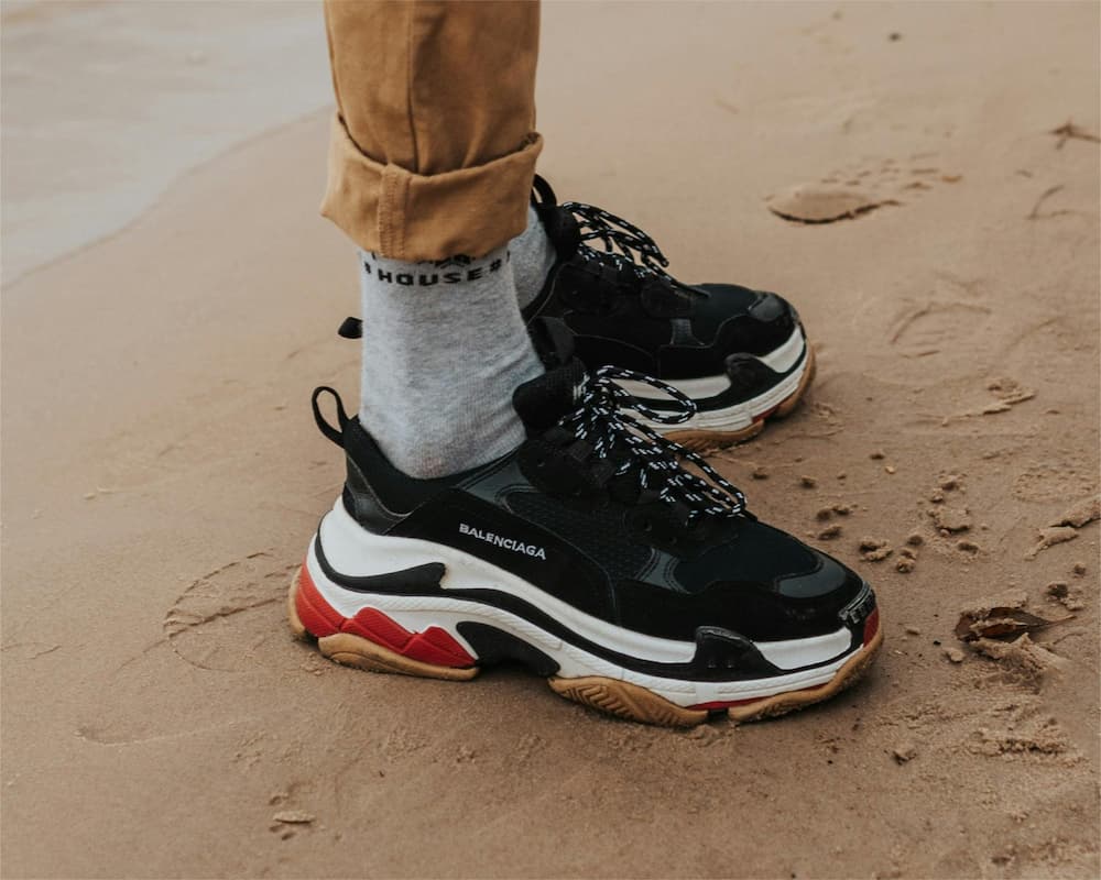 Do balenciaga triple s shoes run small hotsell