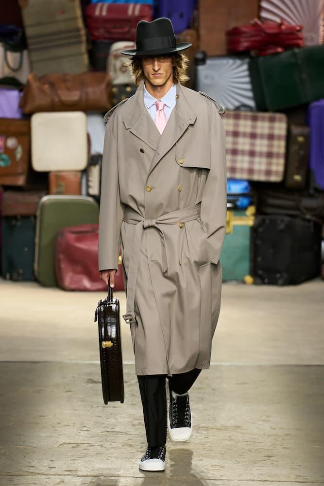 moschino men strench coat