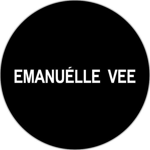 EMANUÉLLE VEE Logo