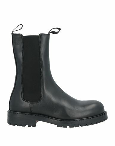 Hugo Man Boot Black Leather Cover