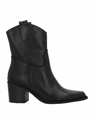 Divine Follie Woman Ankle boots Black Soft Leather Cover