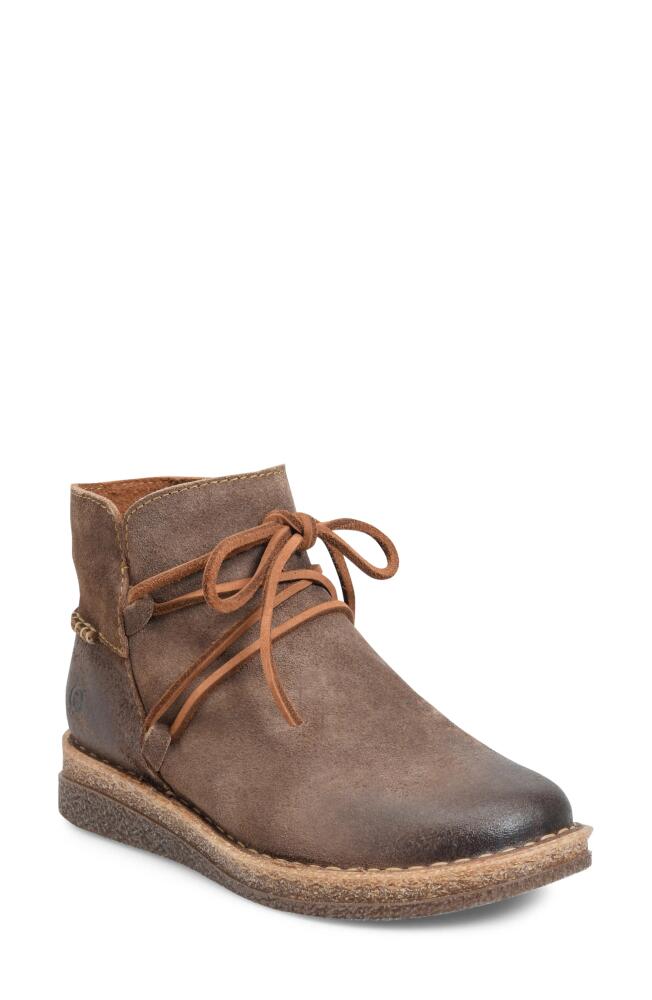 Børn Calyn Wedge Chukka Boot in Taupe Distressed Cover