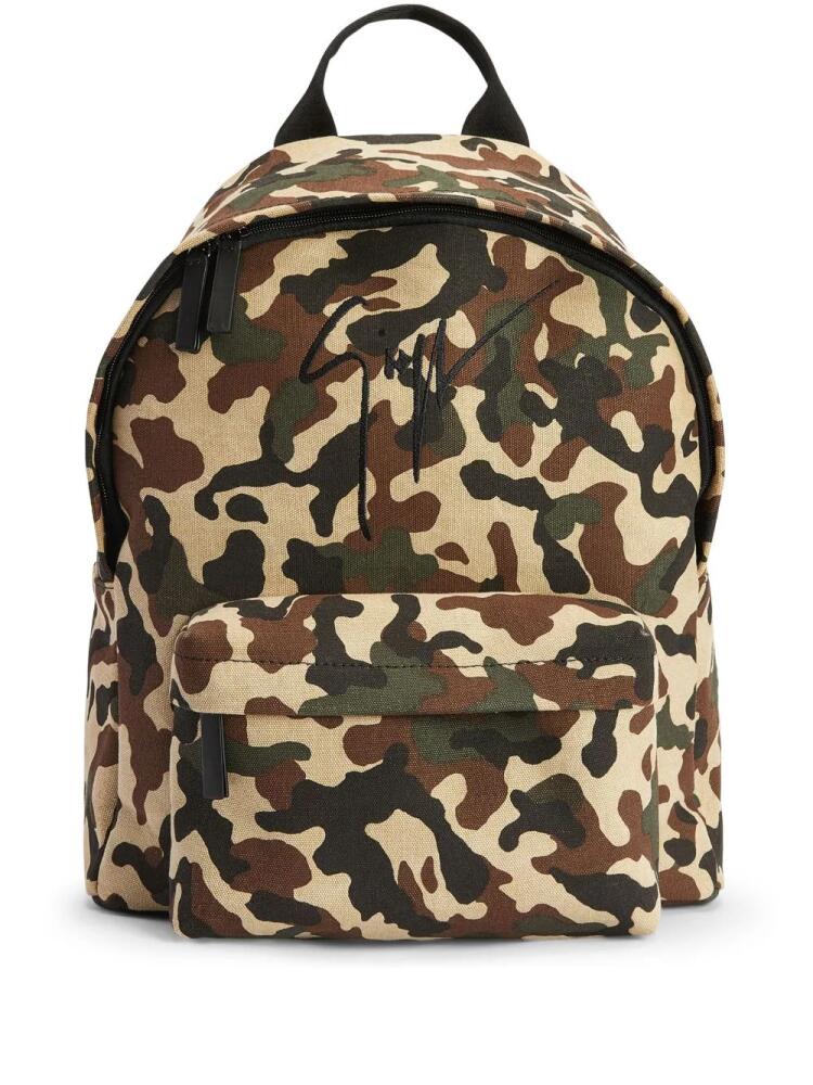 Giuseppe Zanotti camouflage-pattern backpack - Neutrals Cover