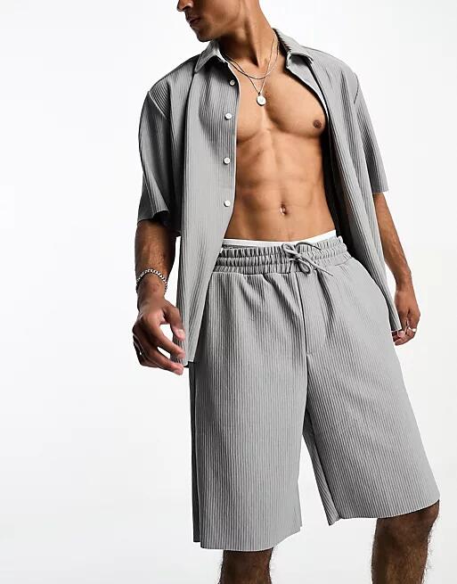 ONLY & SONS plisse short set in gray Cover