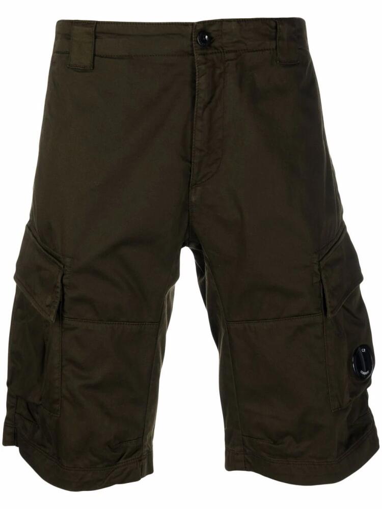 C.P. Company Lens-detail cotton cargo shorts - Green Cover