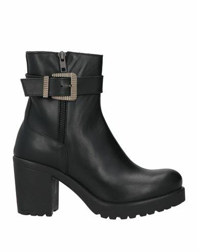 Stele Woman Ankle boots Black Calfskin Cover