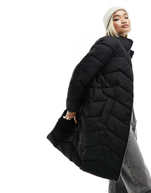 Vero Moda longline puffer coat in black Cover