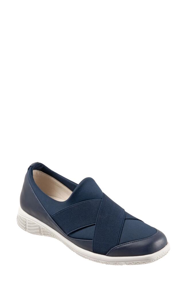 Trotters Urbana Slip-On in Navy Cover