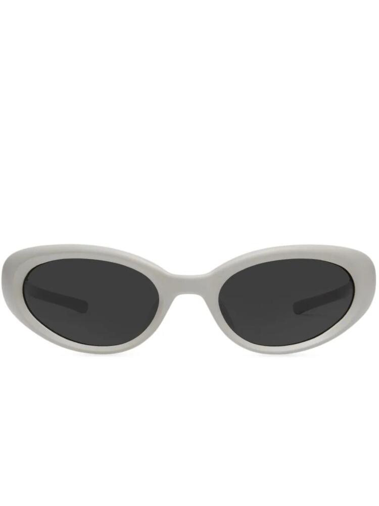 Gentle Monster Gelati G12 cat eye-frame sunglasses - Grey Cover