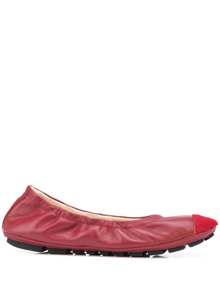 Madison.Maison contrast-toe wrinkled ballet flats - Red Cover