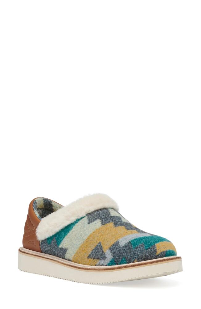 Sanuk Cozy Vibe Low Southwest Slip-On in Multi Cover