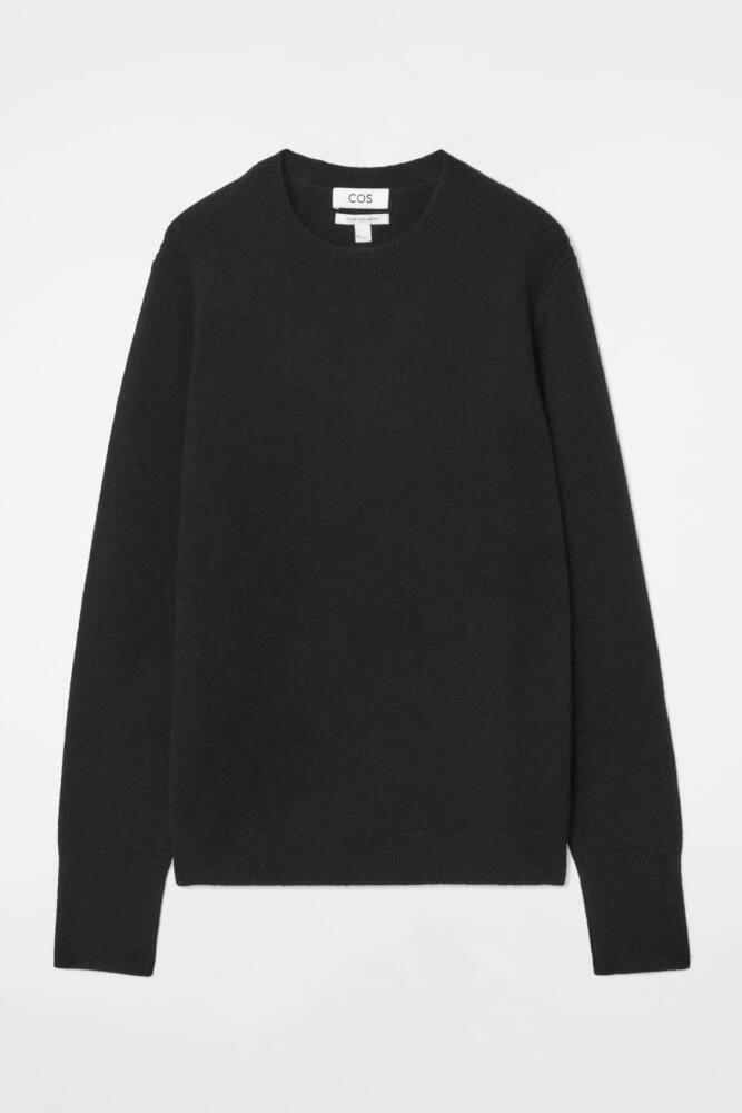 COS PURE CASHMERE SWEATER Cover