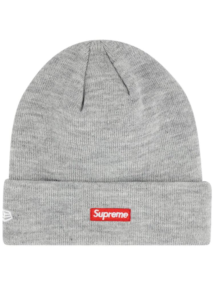 Supreme x New Era S Logo beanie - Grey Cover