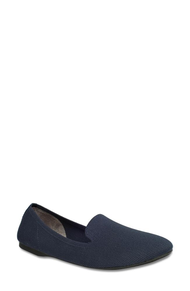 Me Too Brea Flat in Navy Fabric Cover