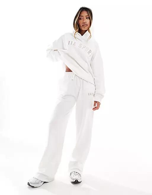 Kaiia drawstring wide leg sweatpants in white - part of a set Cover