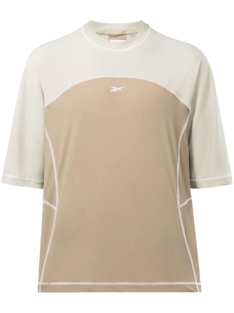 Reebok LTD logo-print round-neck T-shirt - Neutrals Cover