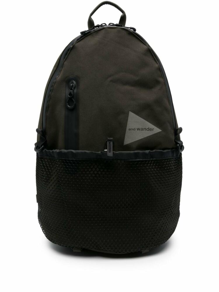 and Wander PE/CO 20L backpack - Green Cover