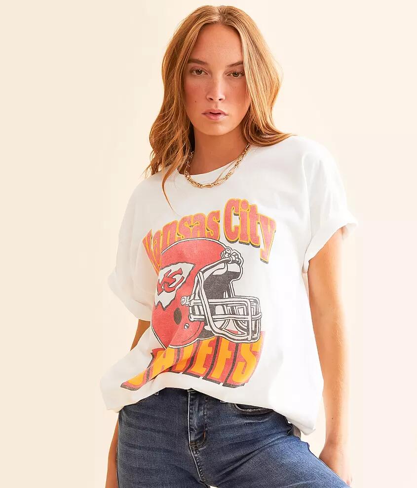 Junkfood Kansas City Chiefs Throwback Helmet T-Shirt Cover