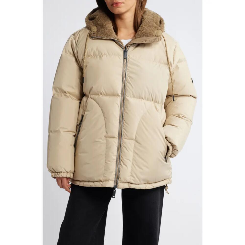 UGG(r) Shasta Reversible 700 Fill Power Down Jacket in Mustard Seed/Antelope Cover