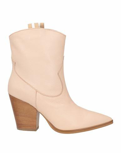 Janet & Janet Woman Ankle boots Light pink Soft Leather Cover