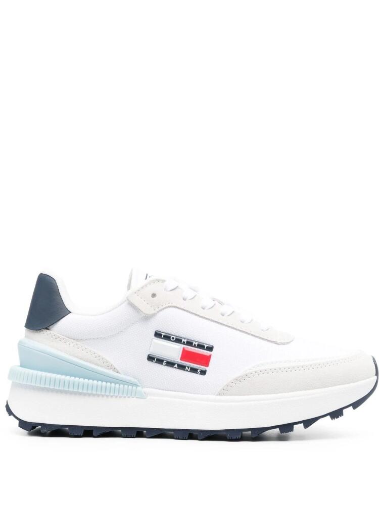 Tommy Jeans logo-plaque low-top sneakers - White Cover