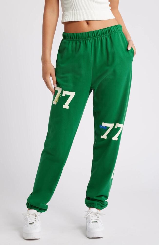 THE MAYFAIR GROUP My Good Luck Sweatpants in Green Cover