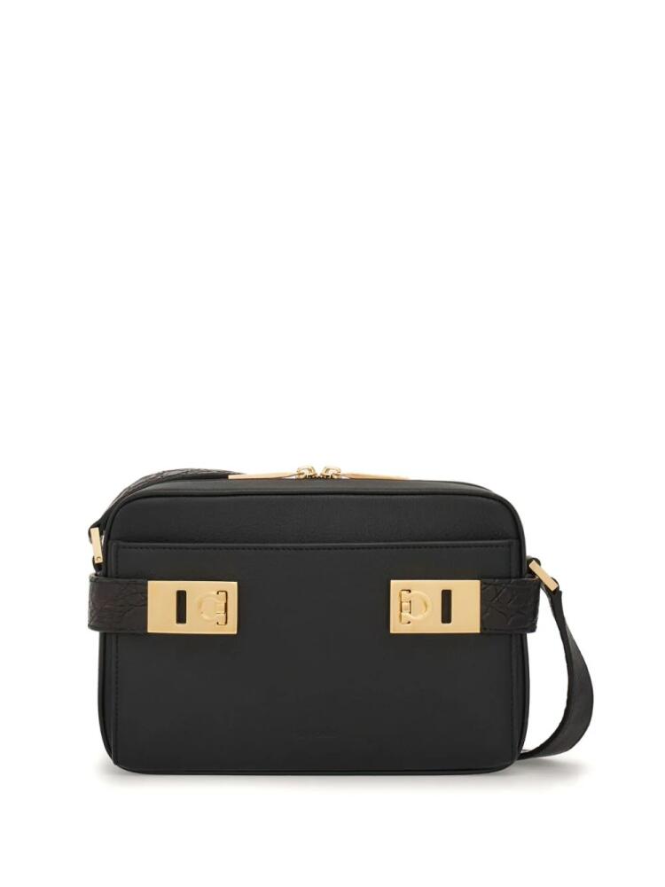 Ferragamo Gancini buckle shoulder bag - Black Cover