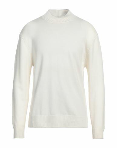 Hōsio Man Turtleneck White Wool Cover