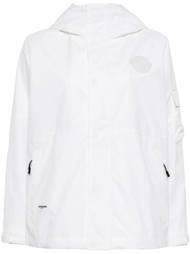 CHOCOOLATE logo-appliqué hooded jacket - White Cover