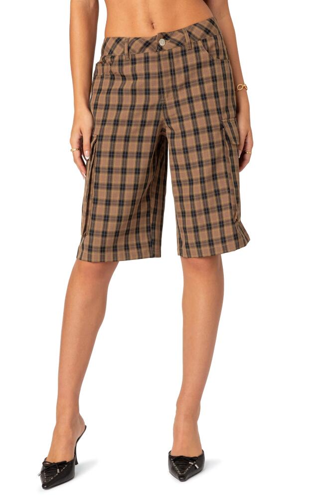 EDIKTED Plaid Cargo Shorts in Brown/Black Mix Cover