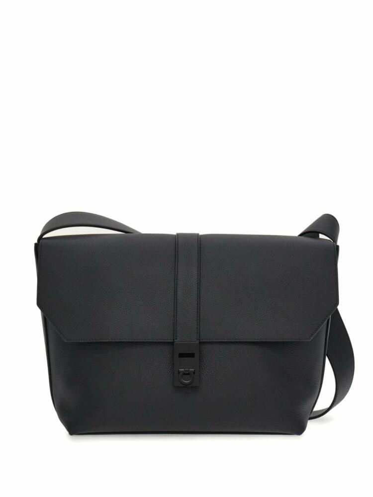 Ferragamo Gancini-buckle leather messenger bag - Black Cover