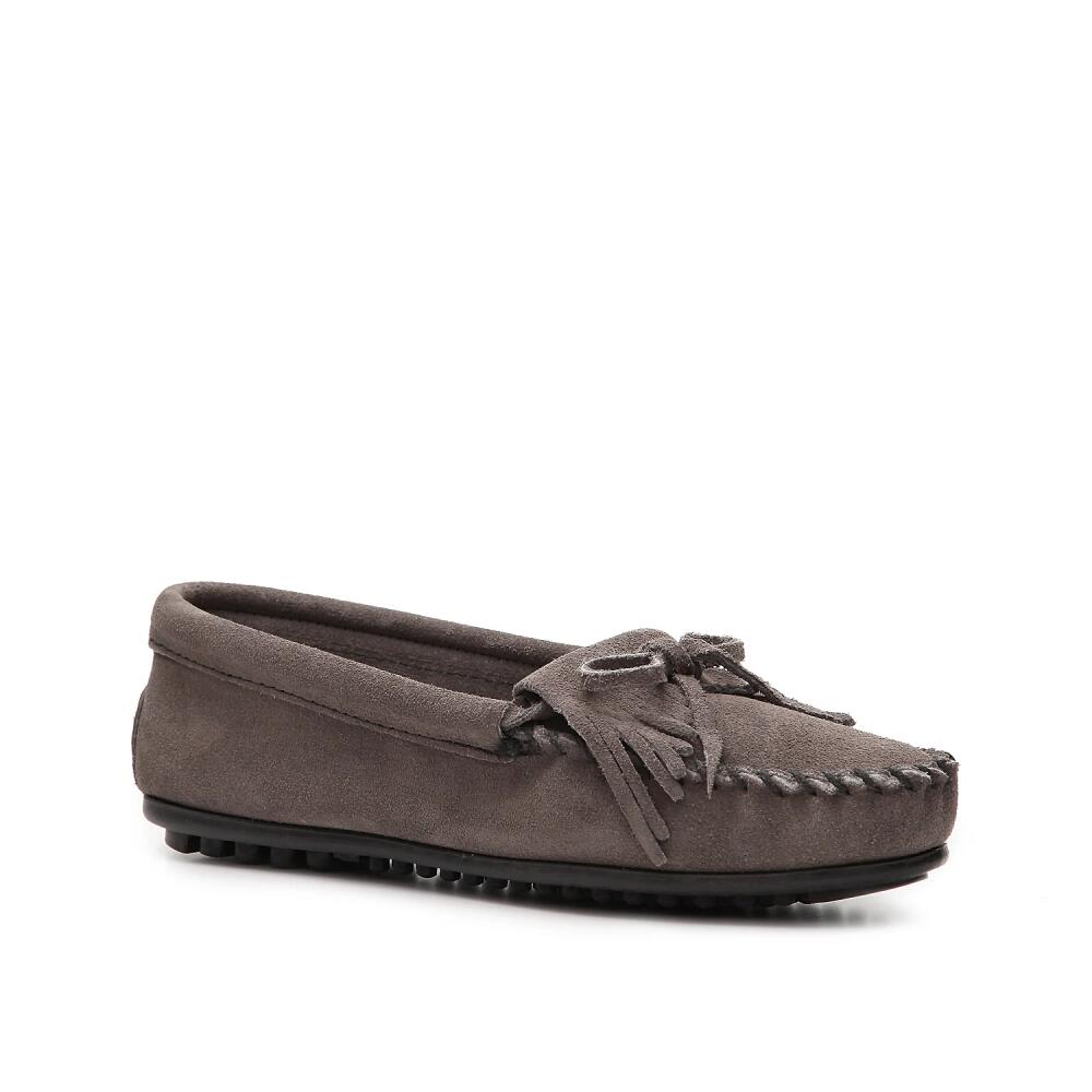 Minnetonka Kilty Moccasin | Women's | Stone Cover