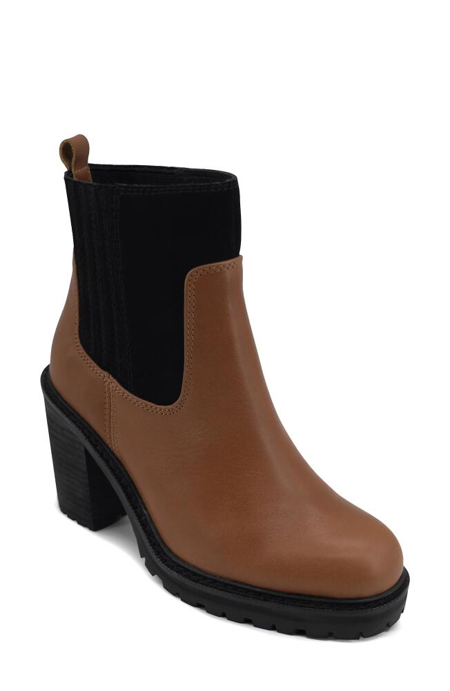 Artisan Crafted By Zigi Amalia Platform Chelsea Boot in Brown Leather Cover