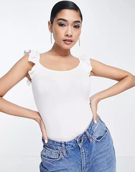 French Connection T-shirt with ruffle sleeves in white Cover