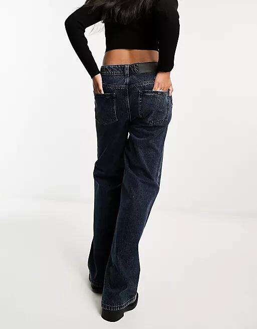 ASOS DESIGN wide leg dad jeans in blue black Cover