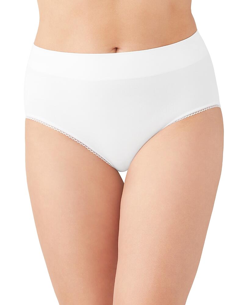 Wacoal Feeling Flexible Seamless Brief Cover