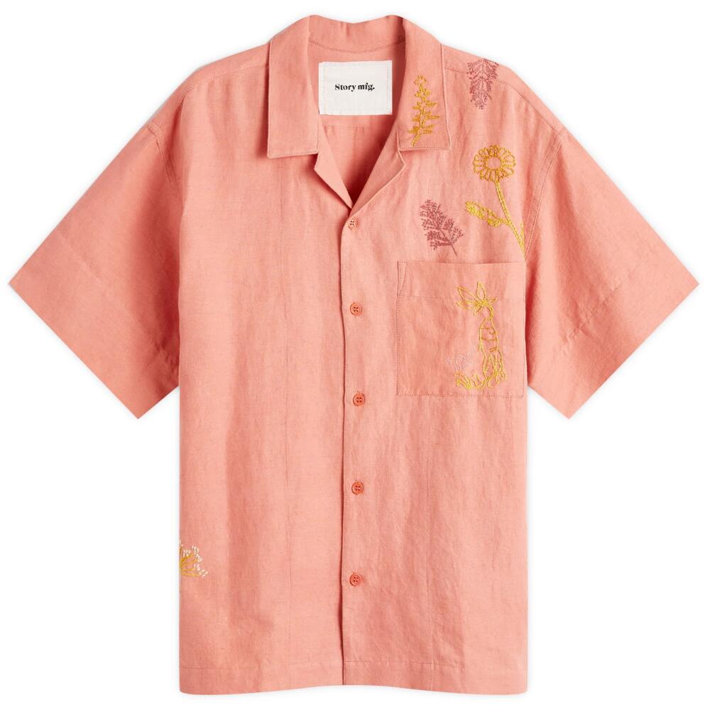 Story mfg. Men's Greetings Embroidered Vacation Shirt in Ancient Pink Herb Cover