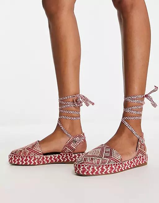 ASOS DESIGN Justify woven closed toe espadrilles in red Cover