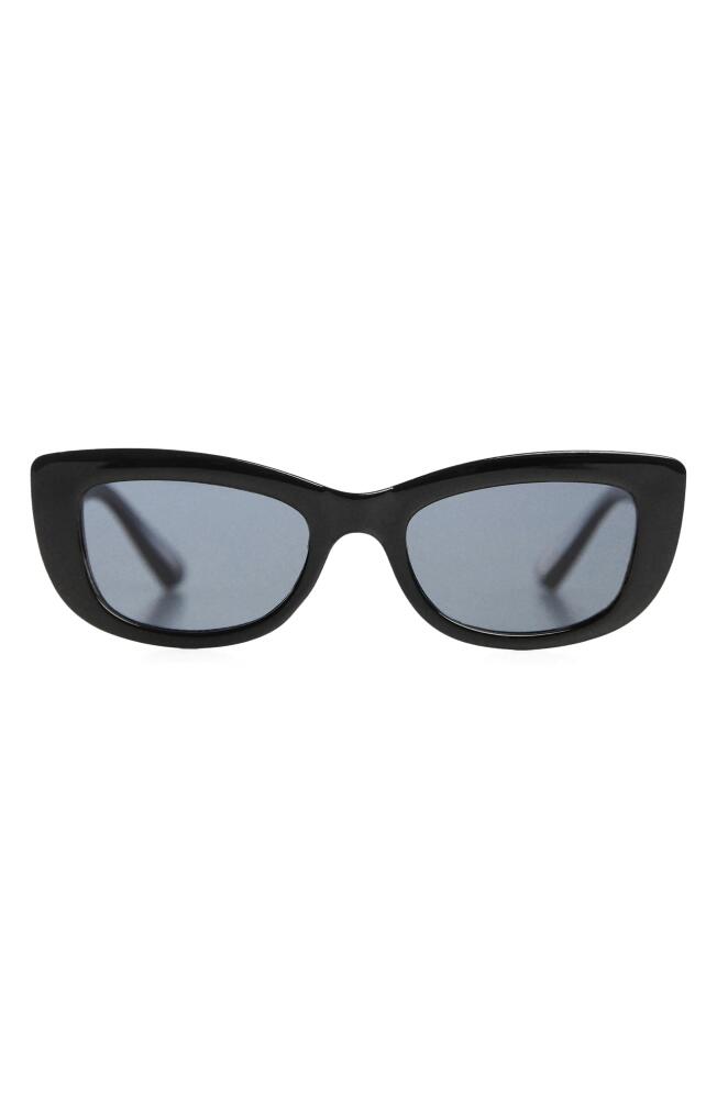 MANGO Retro Sunglasses in Black Cover