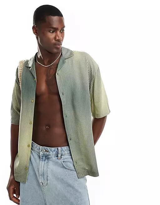 Pull & Bear retro ombre striped shirt in green Cover