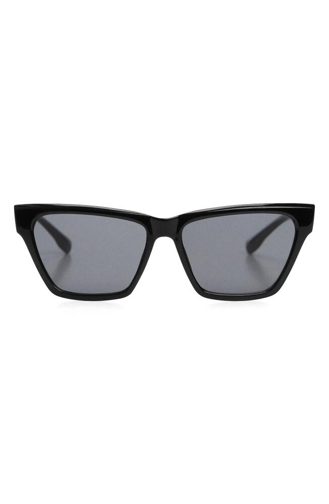 MANGO Square Sunglasses in Black Cover