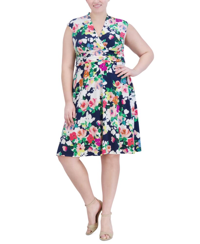 Jessica Howard Plus Size Floral Surplice-Neck Dress - Navy/Ivory Cover