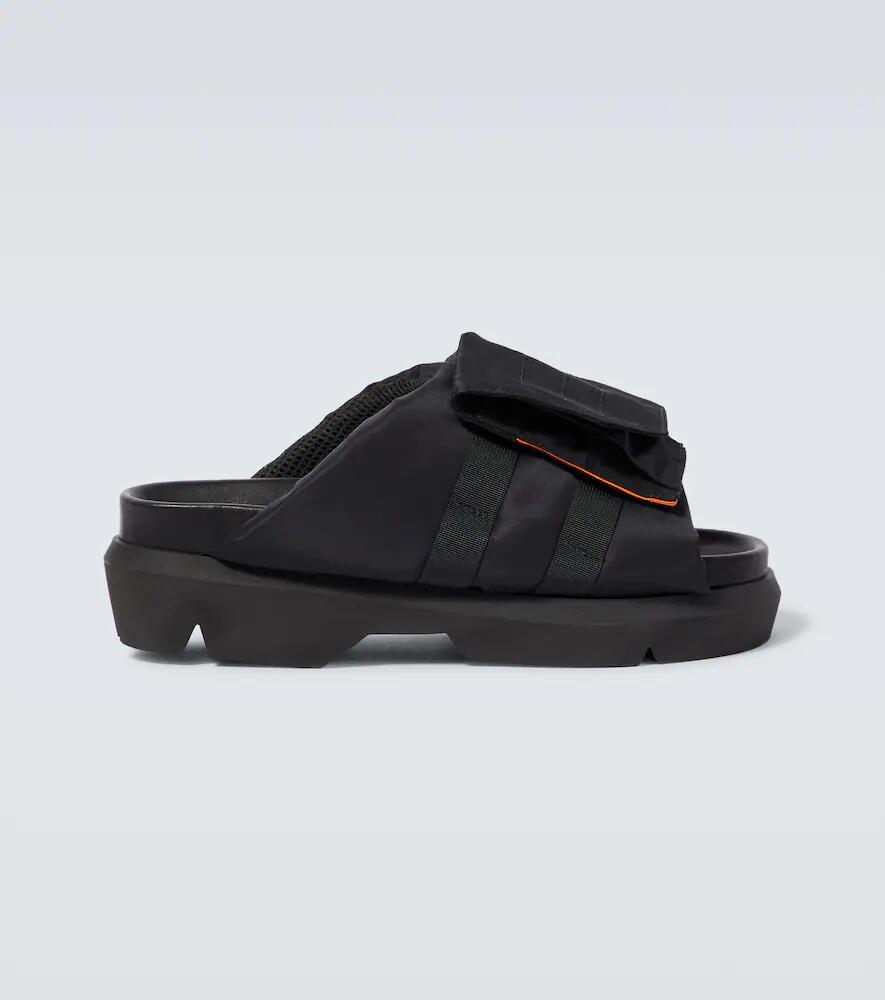 Sacai Pockets slides Cover