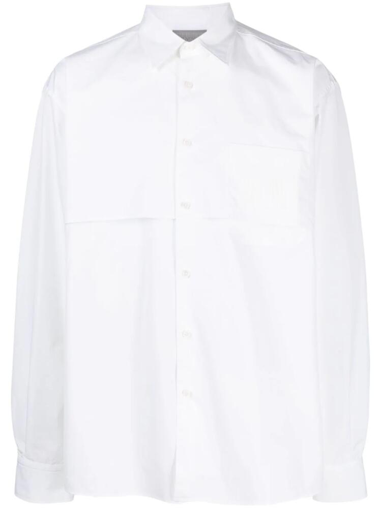 VTMNTS storm flap-detail shirt - White Cover