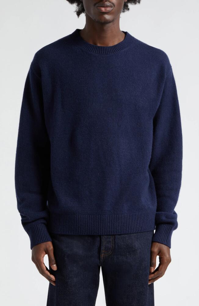 The Elder Statesman Simple Crewneck Cashmere Sweater in Navy Cover