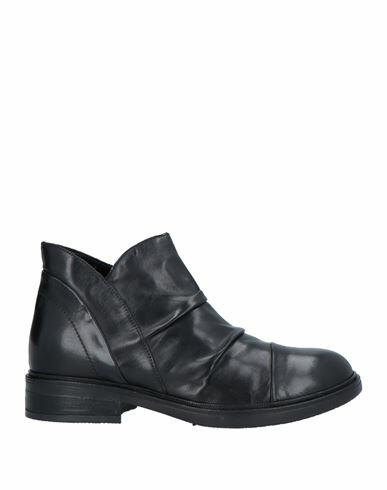 Oroscuro Woman Ankle boots Black Calfskin Cover