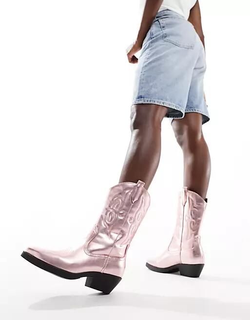 ONLY heeled western boots in metallic pink Cover