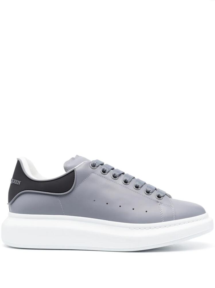 Alexander McQueen Oversized low-top sneakers - Grey Cover