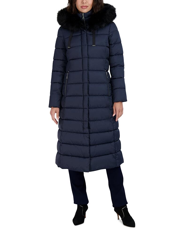 Tahari Nellie Hooded Puffer Coat Cover