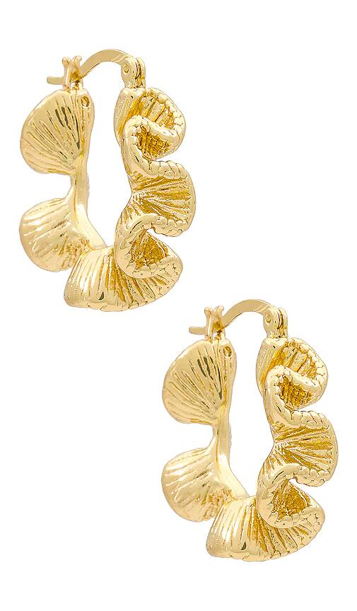 Amber Sceats x REVOLVE Wave Hoops in Metallic Gold Cover